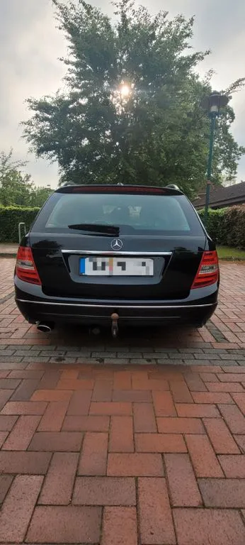 Mercedes-Benz 220
