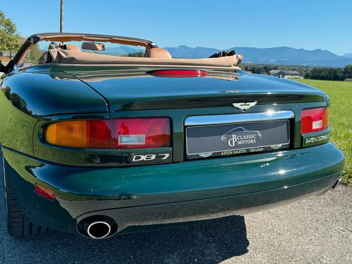 Aston Martin DB7