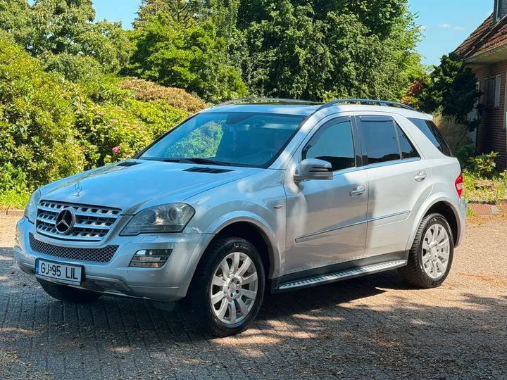 Mercedes-Benz ML 320