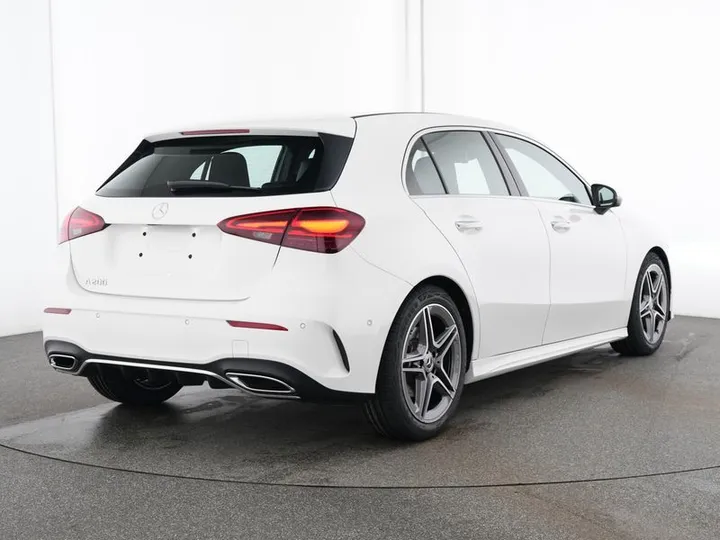 Mercedes-Benz A 200