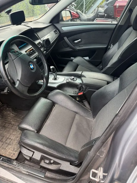 BMW 525