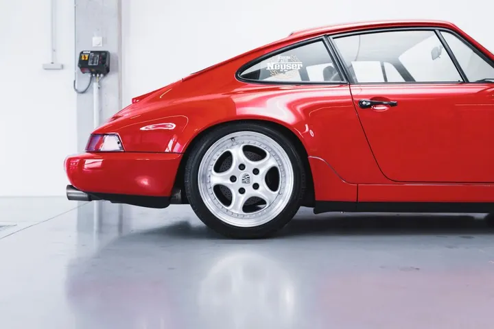 Porsche 964