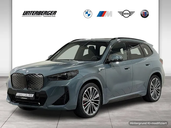 BMW iX1
