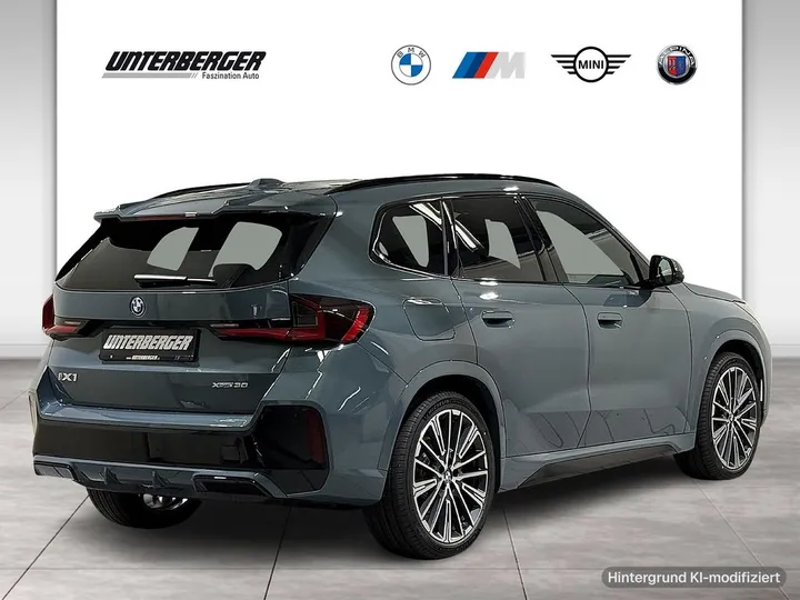 BMW iX1