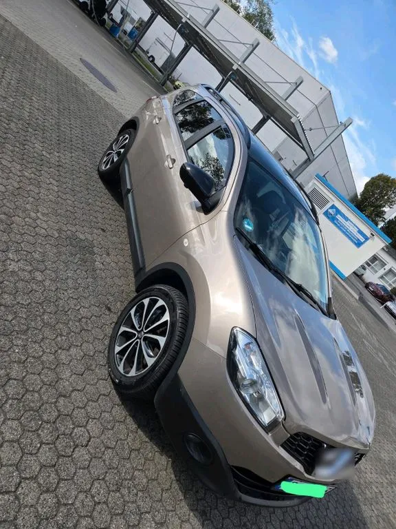 Nissan Qashqai+2