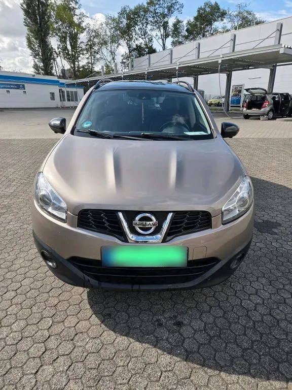 Nissan Qashqai+2