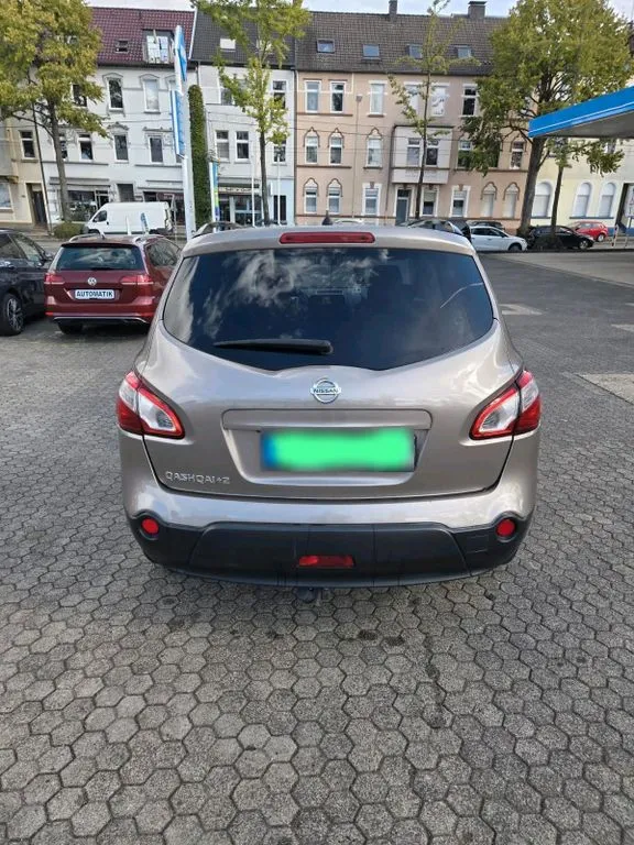 Nissan Qashqai+2