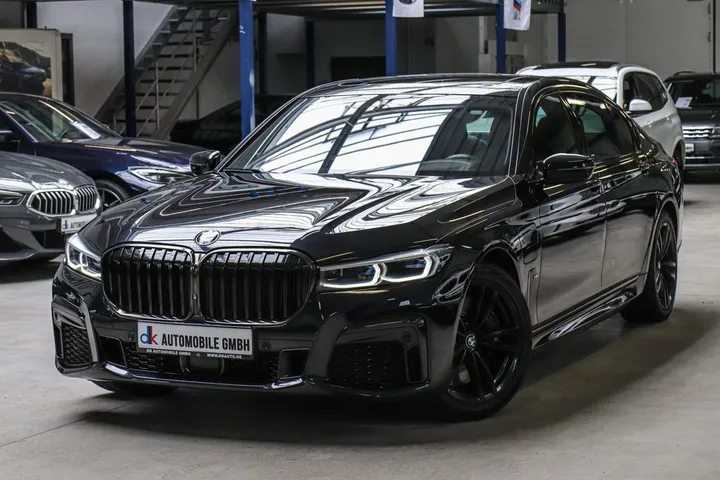 BMW 745