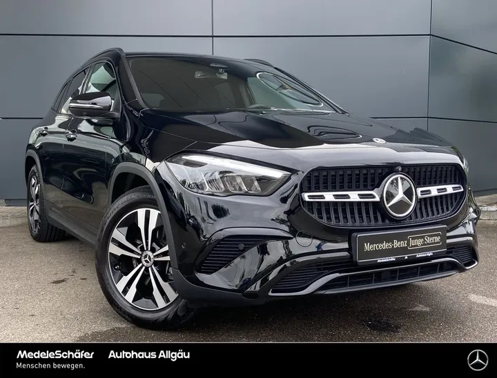 Mercedes-Benz GLA 200