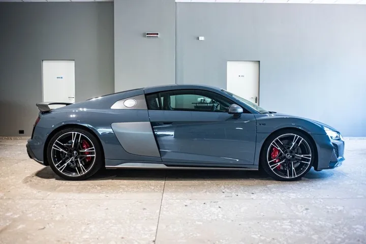 Audi R8