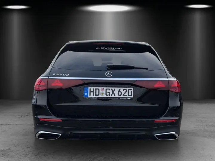 Mercedes-Benz E 220