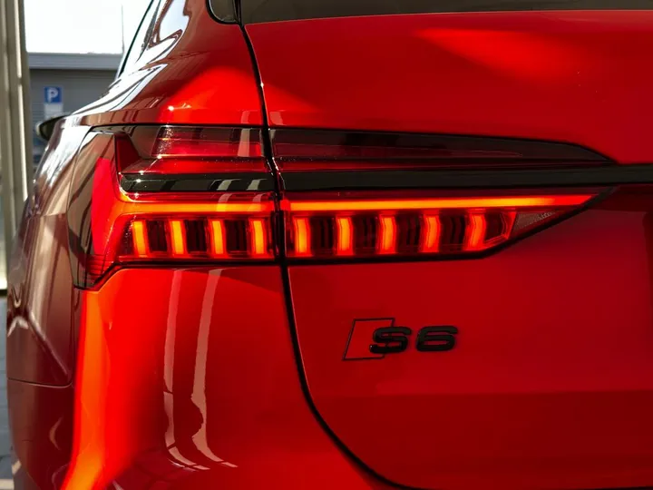 Audi S6