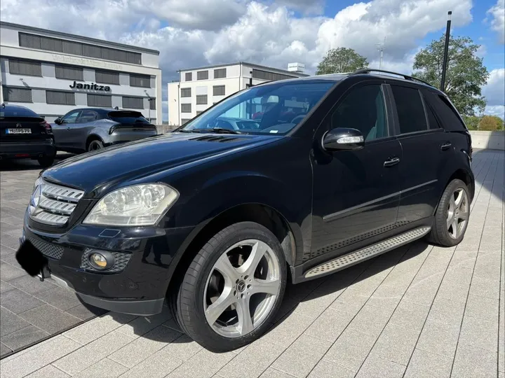 Mercedes-Benz ML 320