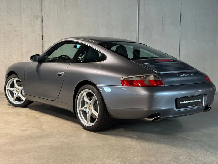 Porsche 996