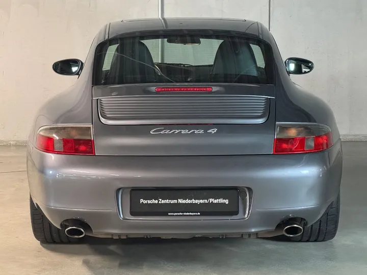 Porsche 996