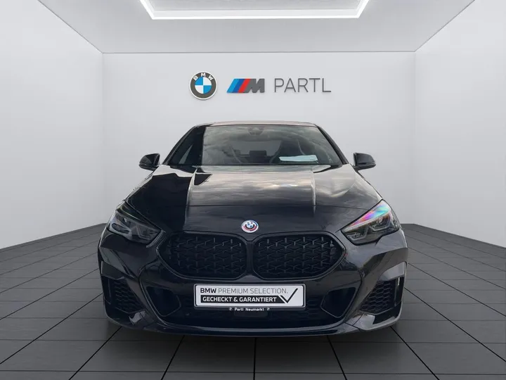 BMW M235