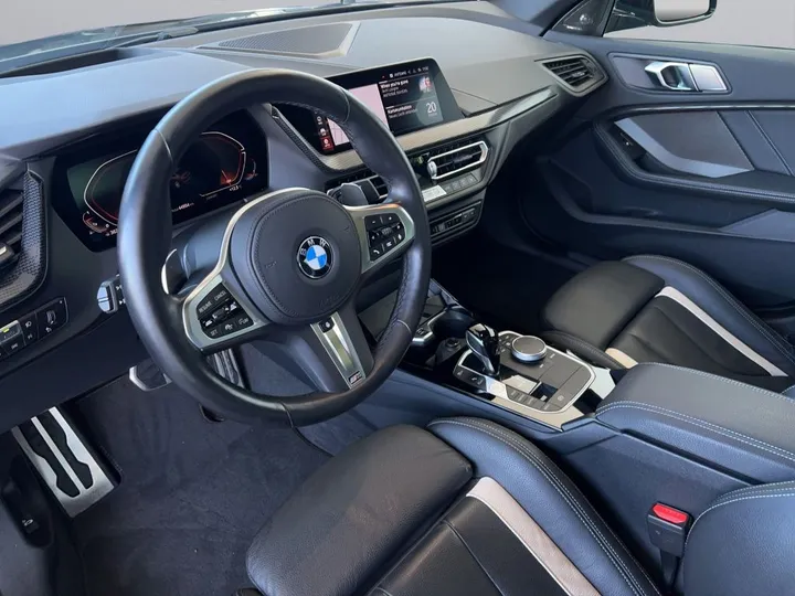 BMW M235
