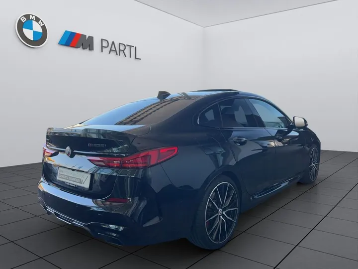BMW M235