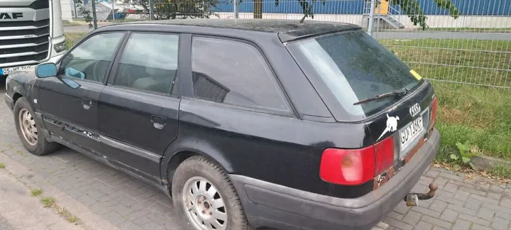 Audi 100