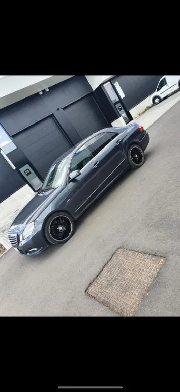 Mercedes-Benz E 250