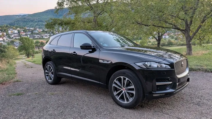 Jaguar F-Pace