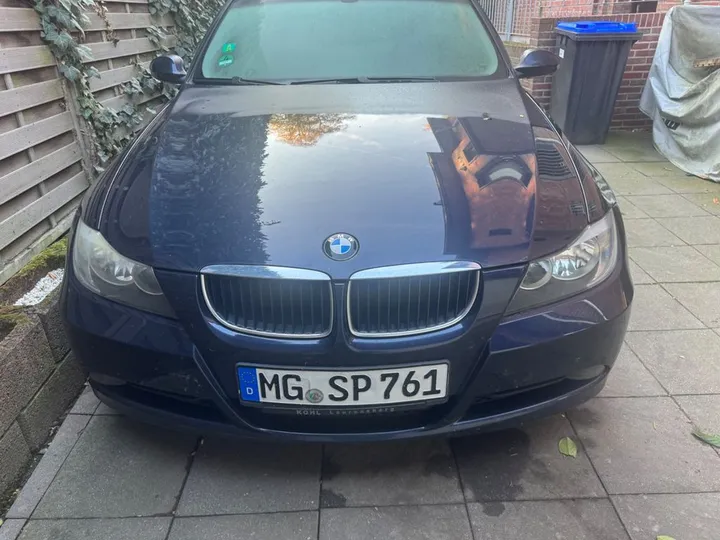 BMW 320