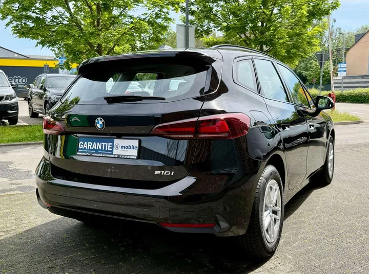 BMW 216