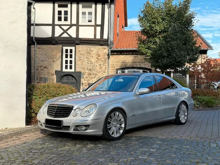 Mercedes-Benz E 220