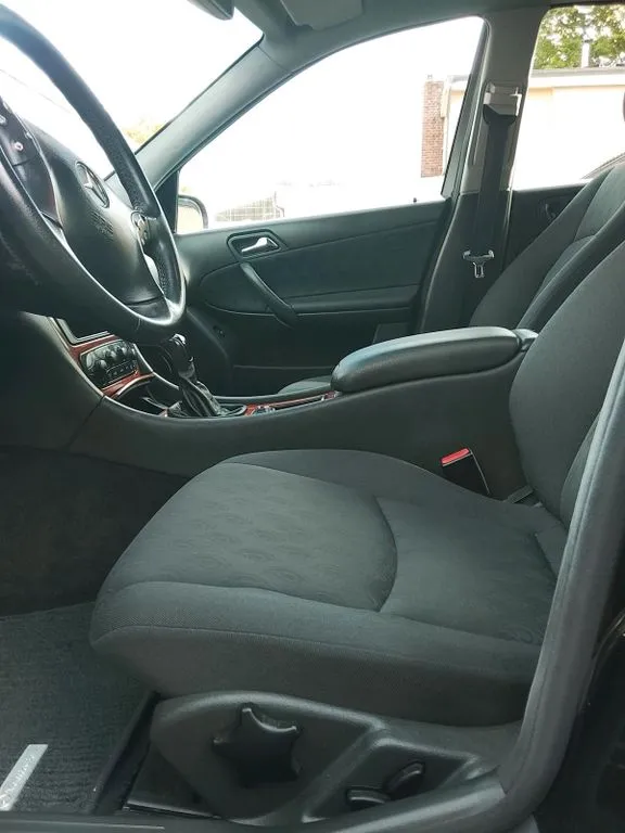 Mercedes-Benz C 220