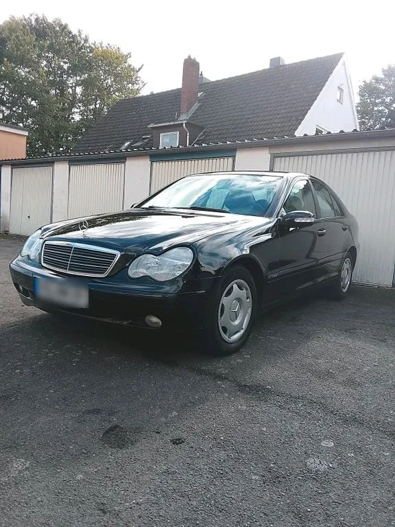 Mercedes-Benz C 220