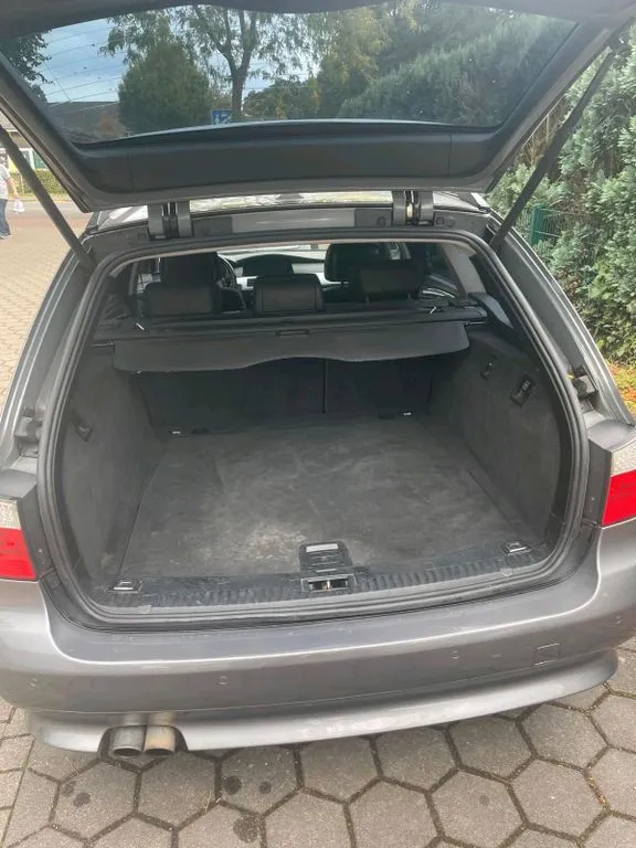 BMW 525