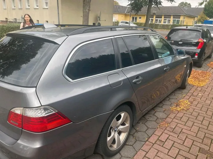 BMW 525