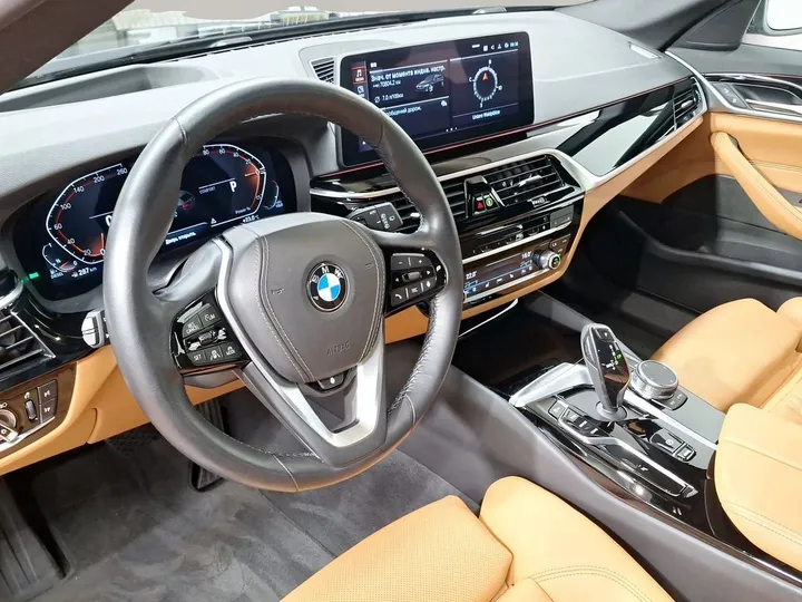 BMW 530