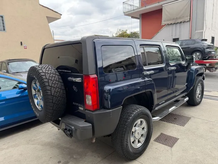 Hummer H3