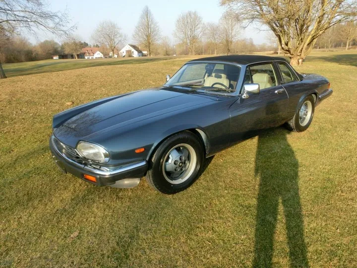 Jaguar XJSC