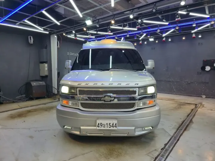 Chevrolet Express Van