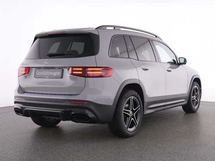 Mercedes-Benz GLB 200