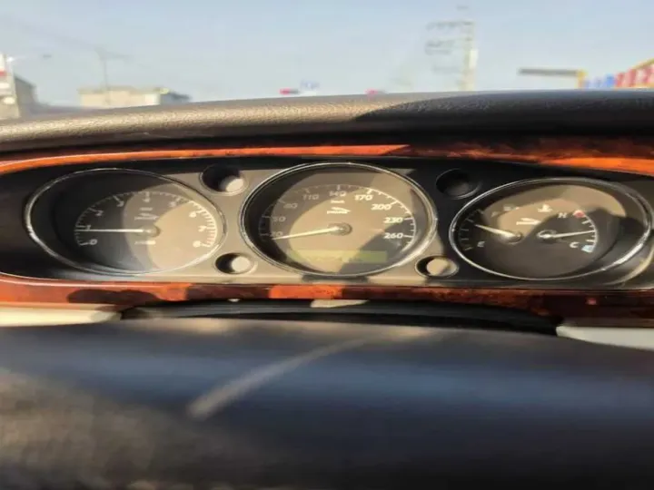 Jaguar XJ-6