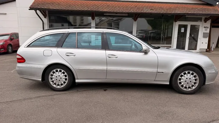 Mercedes-Benz E 280