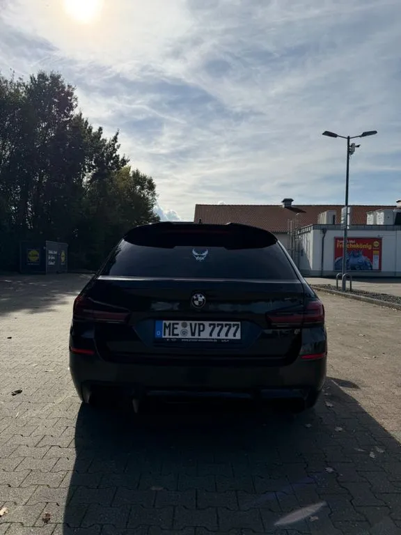 BMW 525