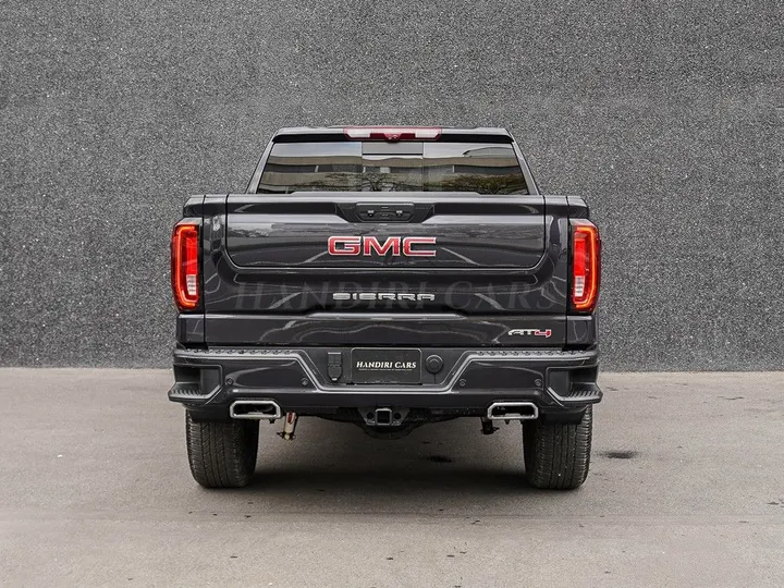 GMC Sierra