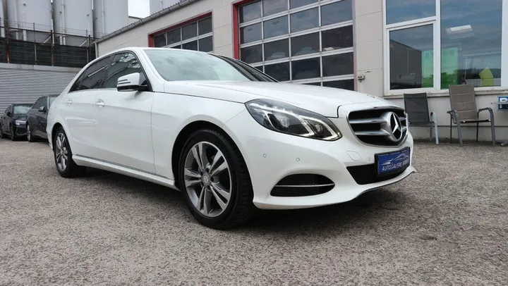 Mercedes-Benz E 220