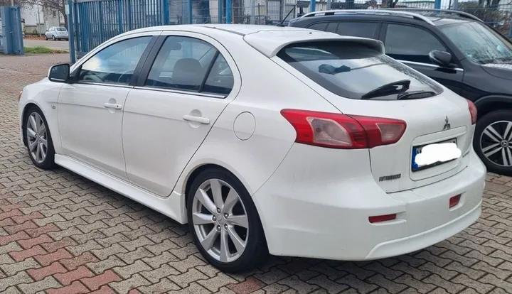 Mitsubishi Lancer