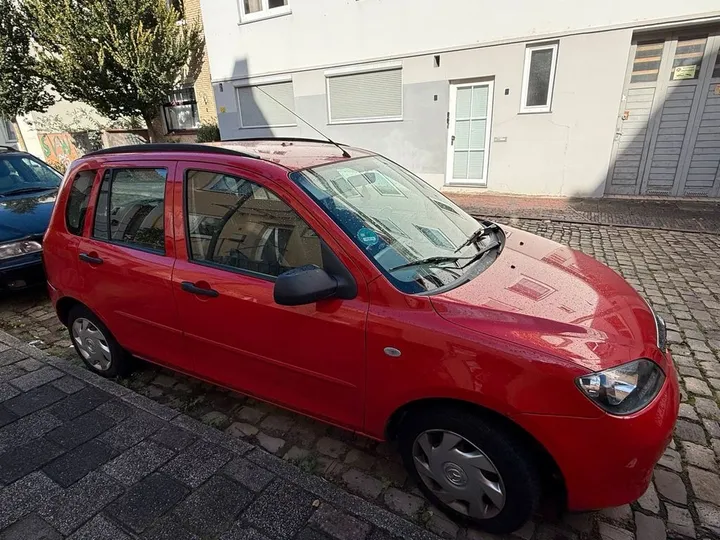 Mazda 2