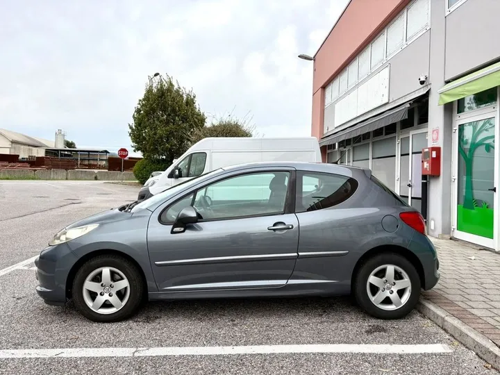 Peugeot 207