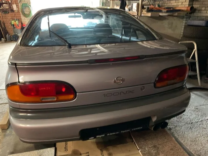 Nissan 100 NX