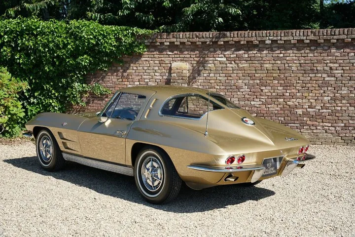 Corvette C2