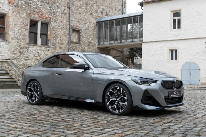 BMW 230