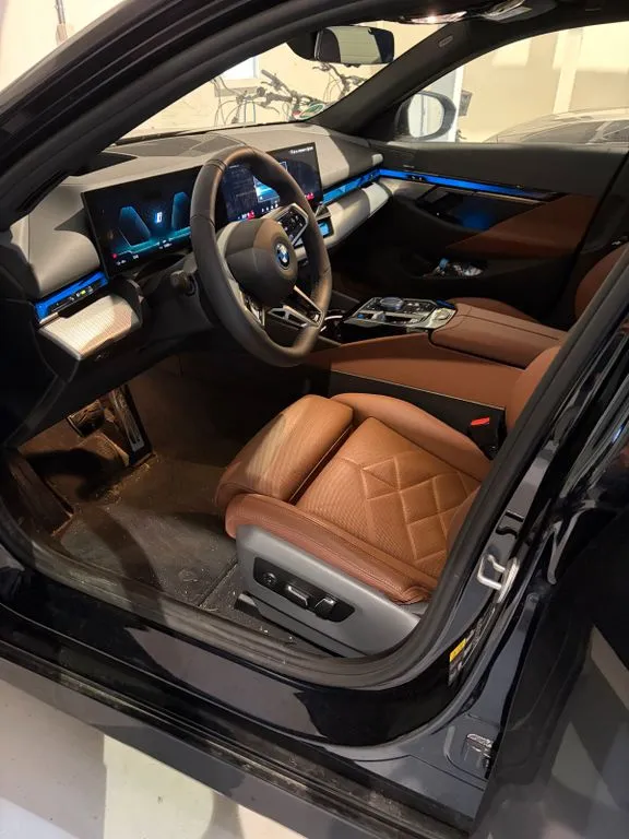 BMW i5