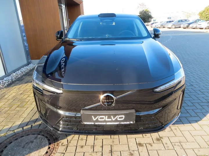 Volvo ES90